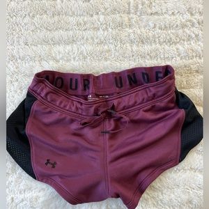 SUPER comfy under-armor shorts. Size S